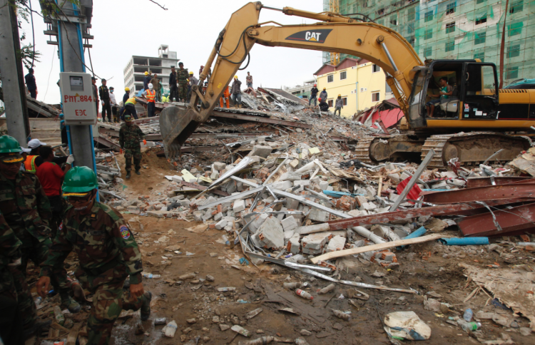西哈努克中資建築物倒塌,18人死亡