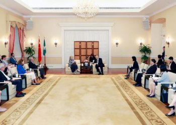 澳門特首會見美國國會會議員，贊美資博企對澳貢獻