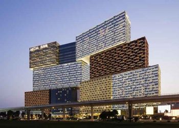 美高梅國際酒店集團指美高梅中國收入下跌63%，並宣佈發行75萬美元債劵以提高流動資金