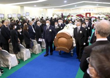 送別何鴻燊博士：「港澳的重大損失」