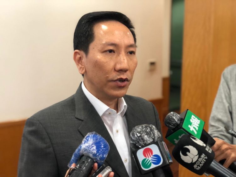 議員稱倘能與廣東開關,澳門賭收可達每月10億美元