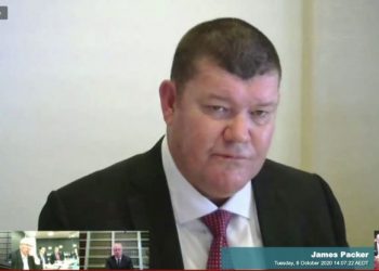 Packer稱因躁鬱症做過「可恥」及「不光彩」的行為，並承認在中國違規