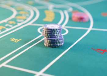 疫情後終回暖，第二季度中場百家樂收入環比增長77％，貴賓百家樂環比增長56％