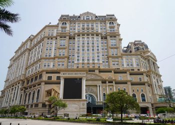 澳博在2020年第三季錄得10億港元虧損，確定上葡京將於2021年初開幕