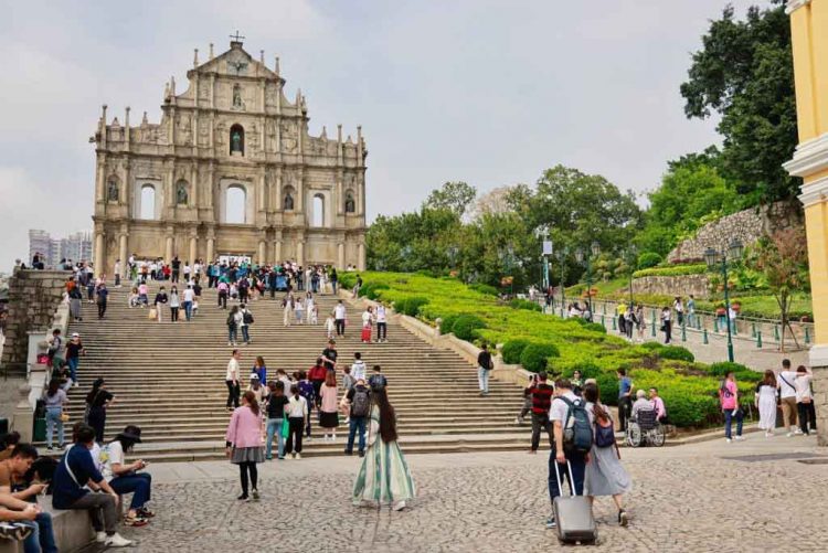 澳門錄得自疫情以來單日及單週最高訪澳旅客數字