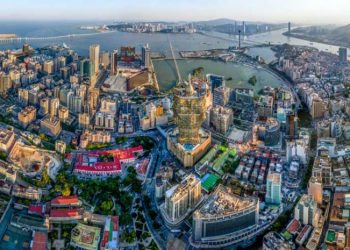 Bernstein：廣東收緊出入境政策，澳門5月博彩總收入下降 34%