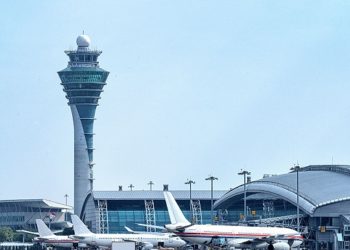 廣州白雲機場有20名員工核檢陽性 過千航班取消