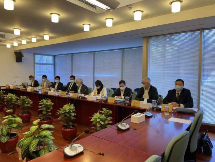 「疊碼仔」需持牌上崗 但可由非澳門居民擔任