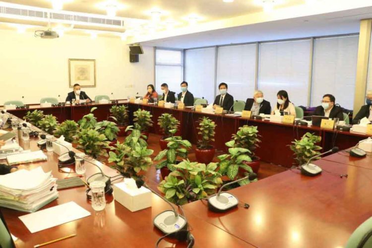 政府可根據經濟環境 隨時改變賭枱收入下限