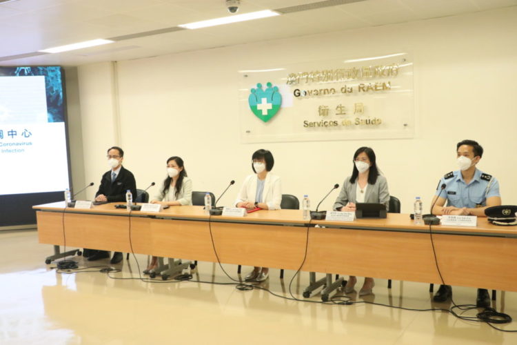 衛生局：因為市民提早到核檢站所以出現擠擁情況