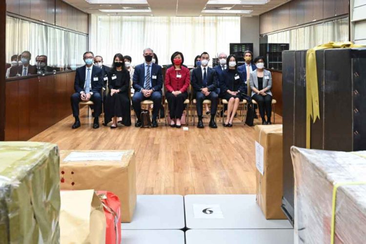 政府完成開標程序 七公司獲接納