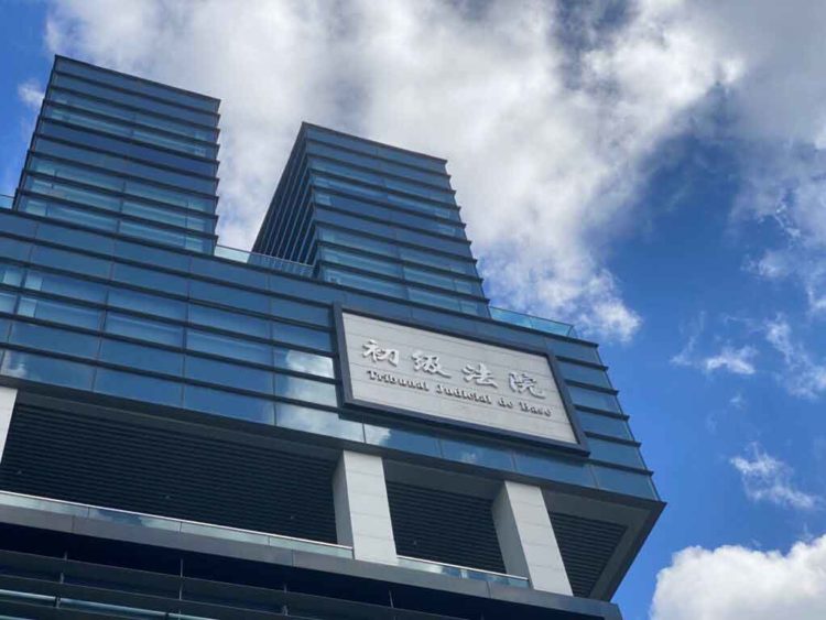 律師:沒有實際證據顯示周焯華收取賭枱底資金