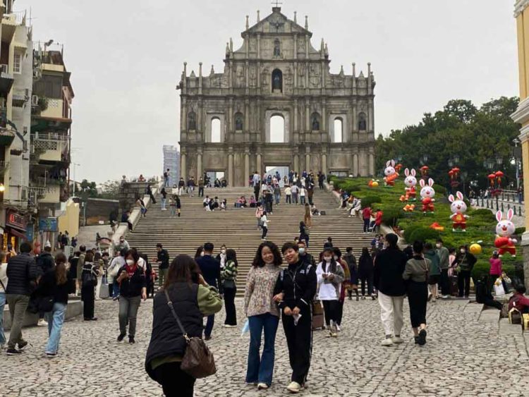 1月份澳門遊客人數按月增長259%,達到近140萬人次