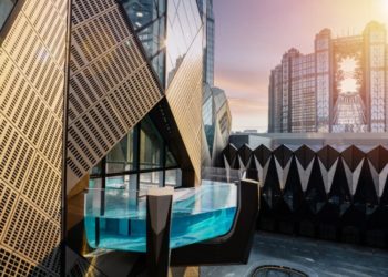 新濠影滙二期首批設施今日啟用，室內水上樂園及新酒店大樓開幕