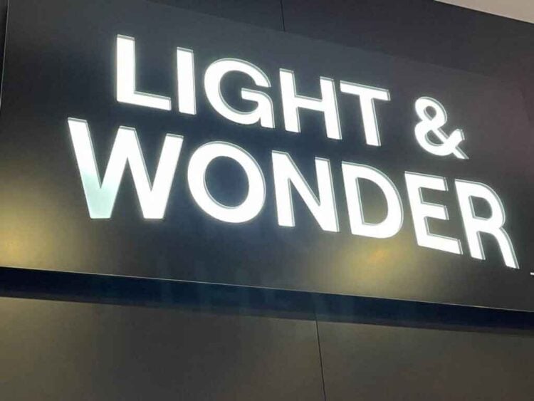 Light & Wonder通过与电子商务技术提供商Shift4 达成协议，增强无现金游戏解决方案