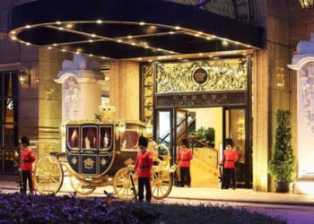 英皇娛樂酒店營運商年度業績虧損收窄，將重點關注「華語社區」