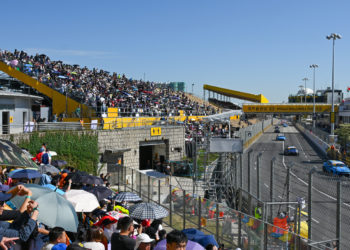 六天大賽車賽事約有14.5萬人入場觀看