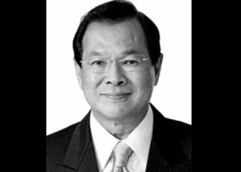 金界主席Tim McNally向丹斯里曾立強致以衷心敬意