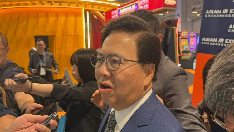 王英偉:智能賭枱不會減少員工數量