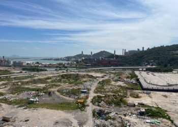 可容納五萬人的戶外表演場地或建在葡京人旁邊