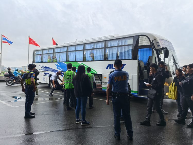 菲律賓遣返近30名從事離岸博彩的中國公民