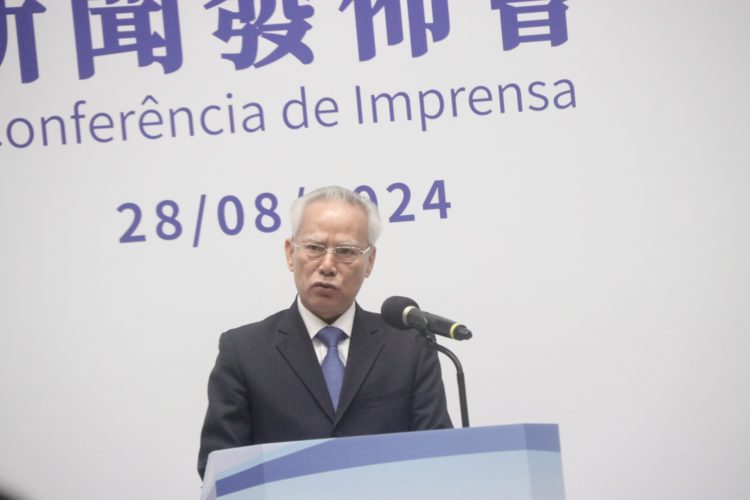 岑浩輝宣佈參加行政長官選舉 強調澳門需要經濟適度多元發展