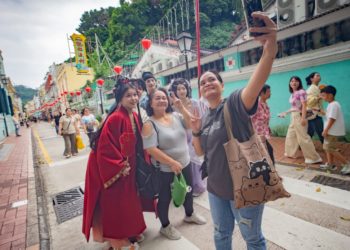 七天國慶假期澳門迎來接近100萬名旅客