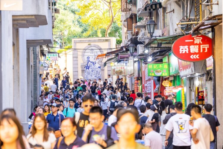 11月入境澳門旅客2,832,041人次年增9.6%