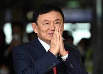 泰總理父親他信表示，聯盟夥伴將支持賭場法案並淡化內部分歧