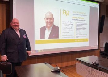 《亞博匯》首席執行官卓弈在泰國參議院娛樂綜合體法案專責小組發表演說，剖析外資關注要點