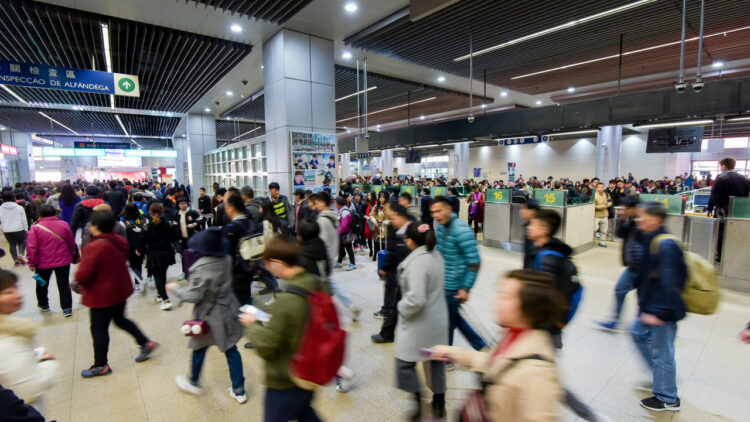 7月入境旅客按年增14.5%，按月亦增19.6%