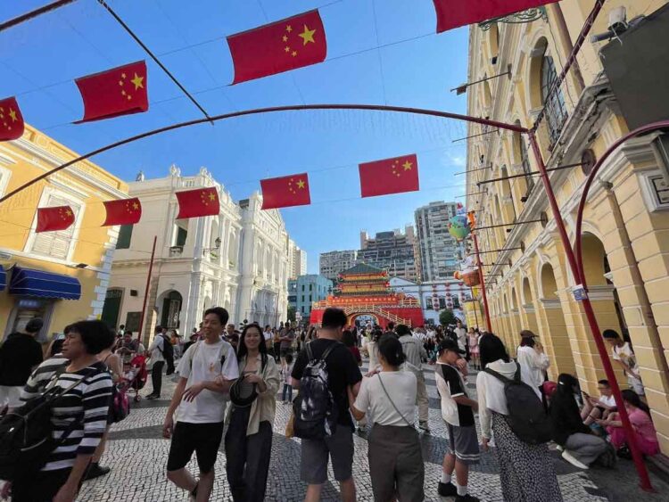 花旗:澳門國慶黃金周GGR料日均超10億澳門元 重磅活動或利好業績