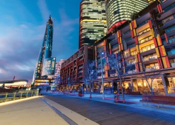 哈薩克斯坦夫婦遭警方拘捕 涉嫌利用手機及耳機在悉尼皇冠賭場詐騙近 120 萬澳元