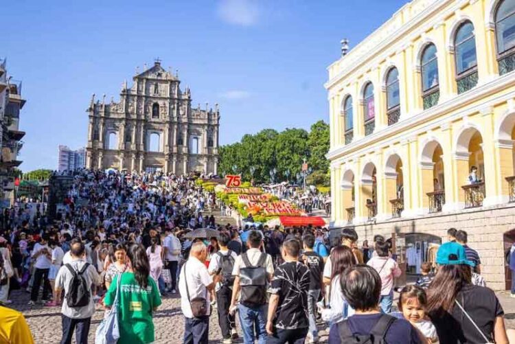 農曆新年首四天訪澳門旅客數量突破55萬人次
