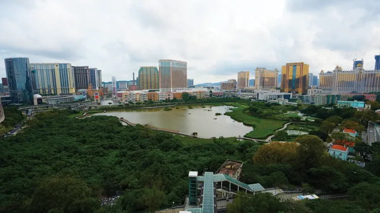 澳門 – 高端中場的陣痛