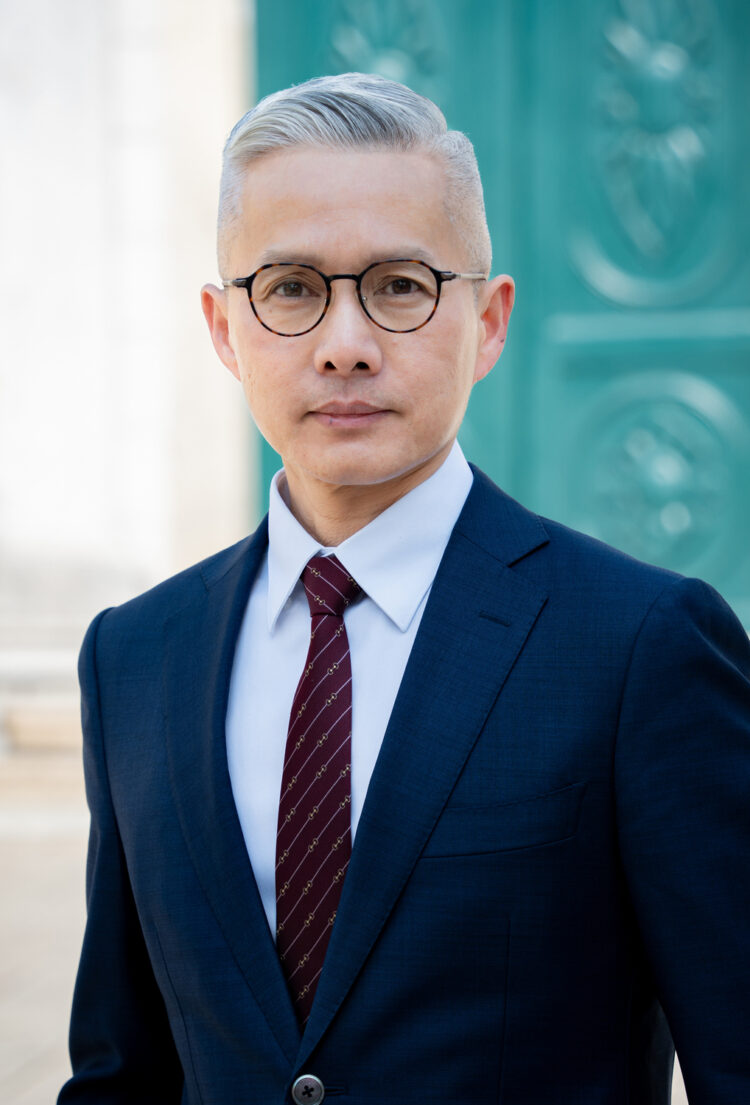 澳門經濟財政司司長戴建業突然辭職
