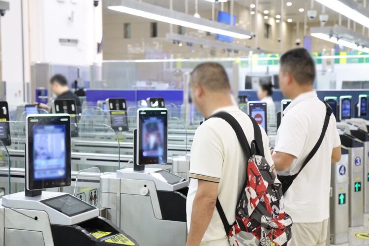 澳門周五起三個口岸將可使用人臉辨識通關，免取證件