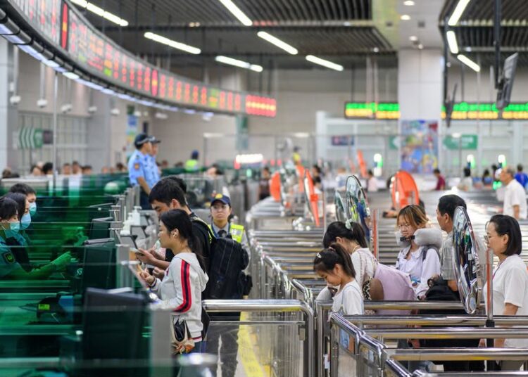 澳門當局預計七天「國慶黃金週」出入境人數達540萬