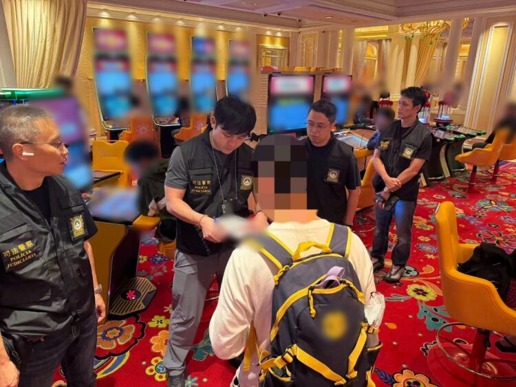 澳門警方展開行動巡查多間娛樂場